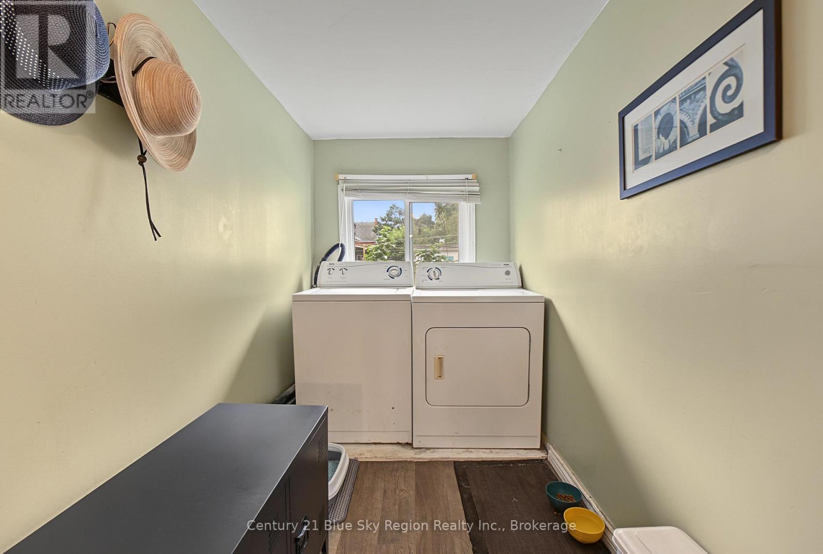 869 FERGUSON STREET - 20