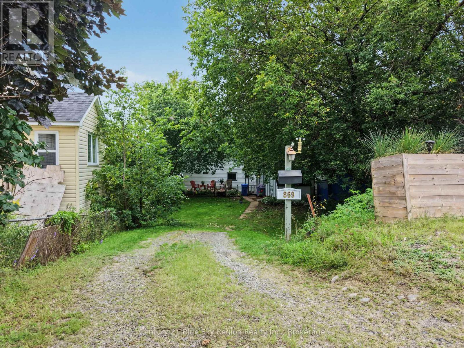 869 FERGUSON STREET - 22
