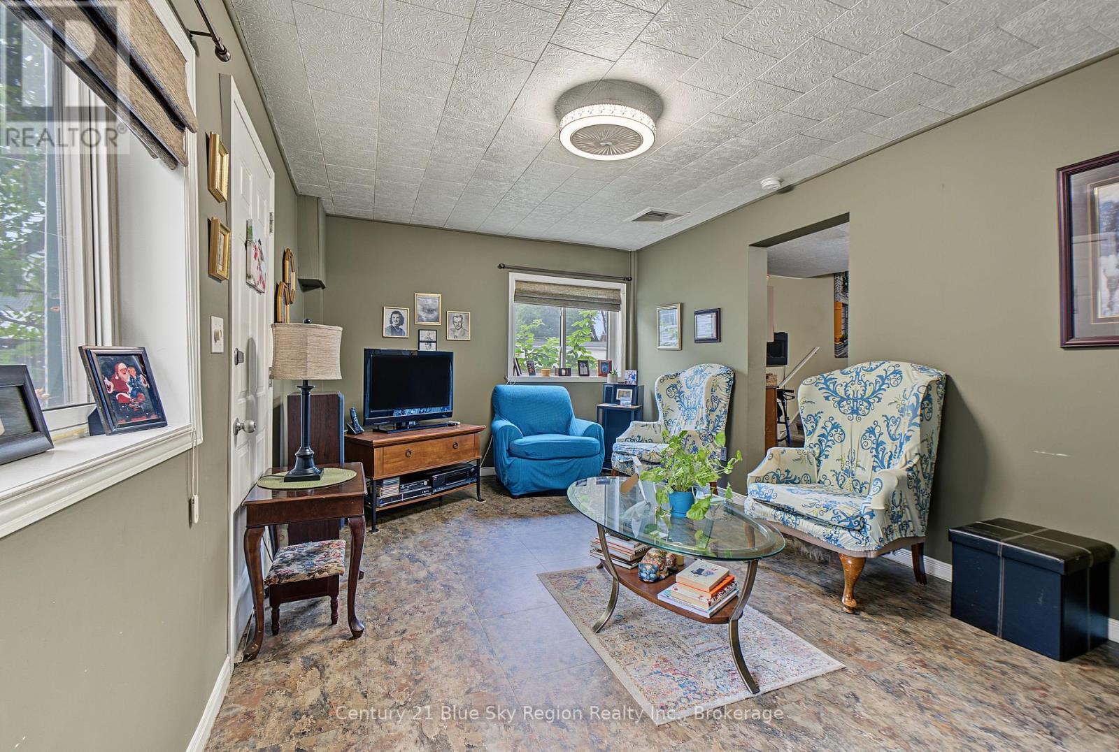 869 FERGUSON STREET - 8