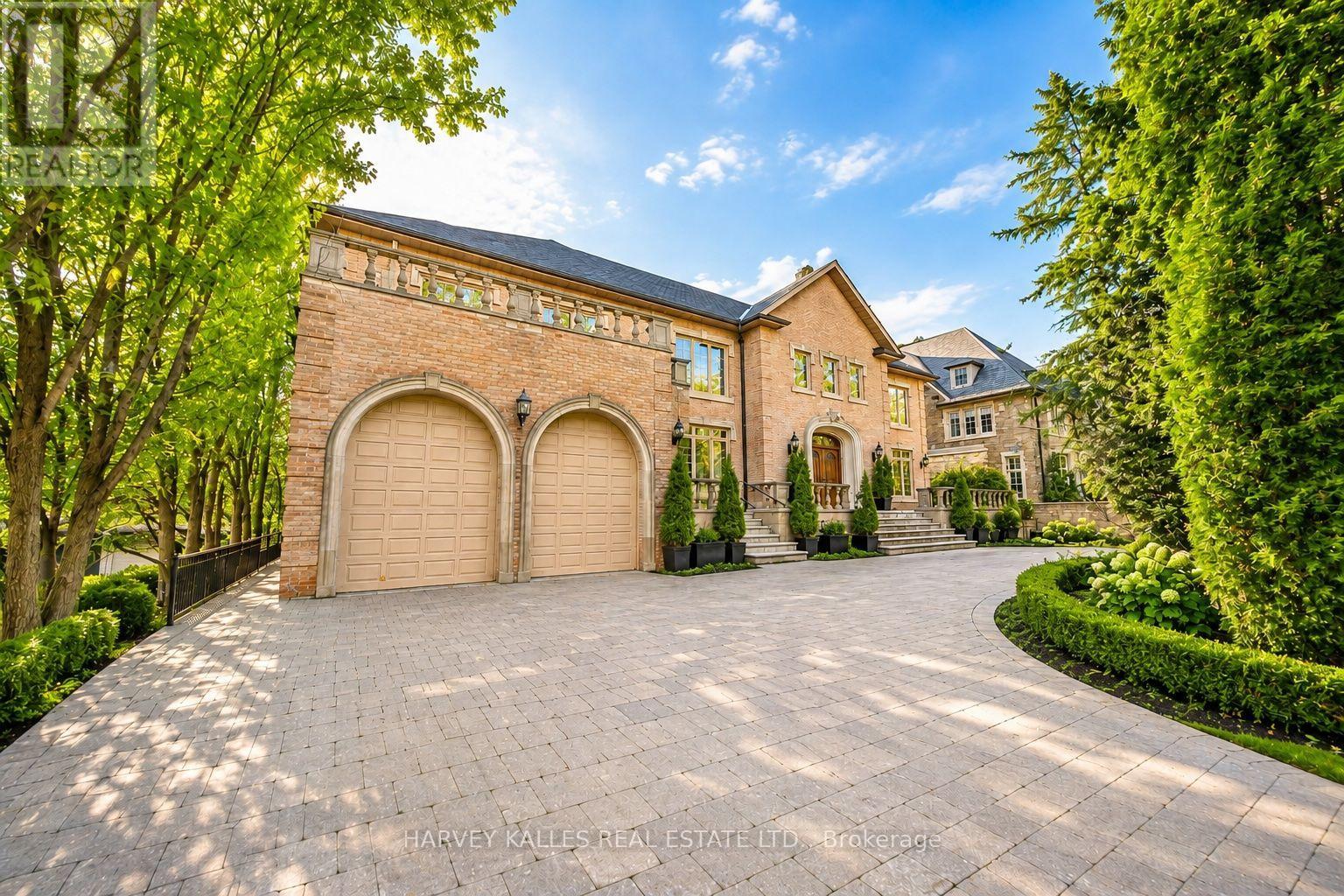 Photo of 122 Dunvegan Road