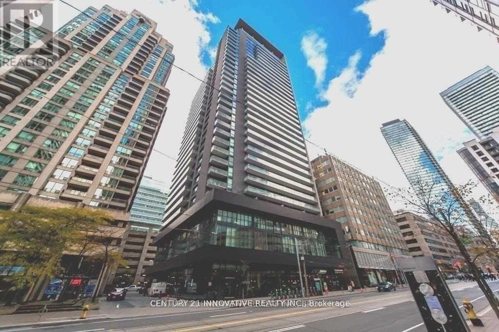 #1610 770 BAY STREET - 1