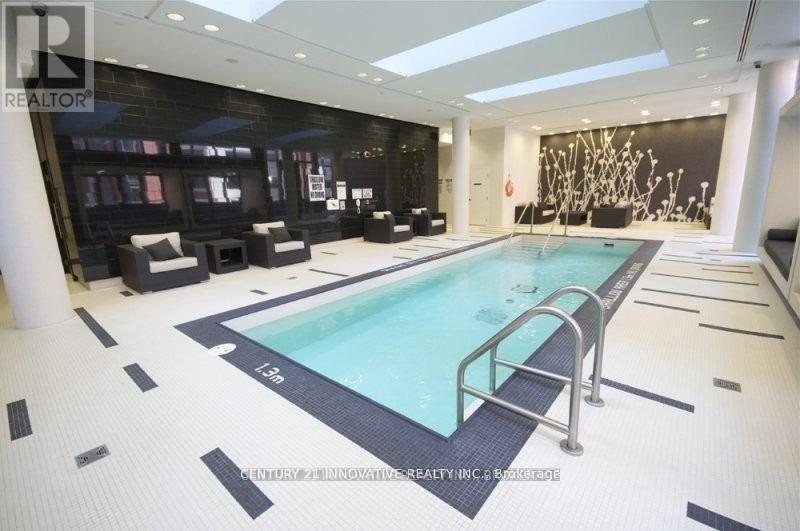 #1610 770 BAY STREET - 16