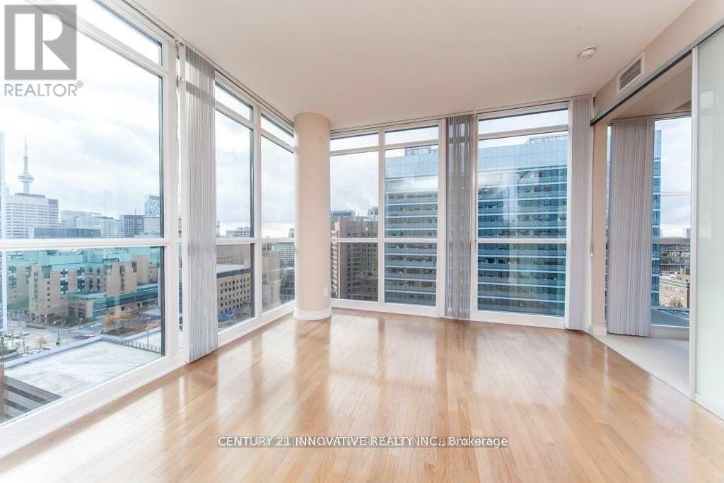 #1610 770 Bay Street, Toronto (Bay Street Corridor), Ontario, M5G1N6, Toronto (Bay Street Corridor), Ontario — photo 4 of 5