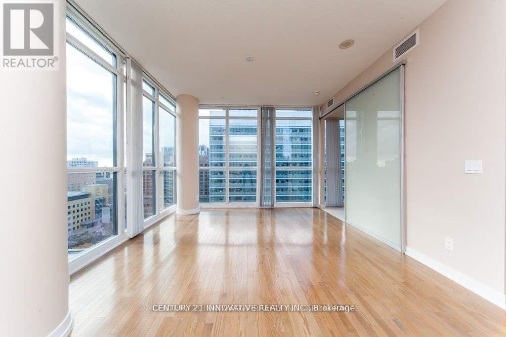 #1610 770 BAY STREET - 5