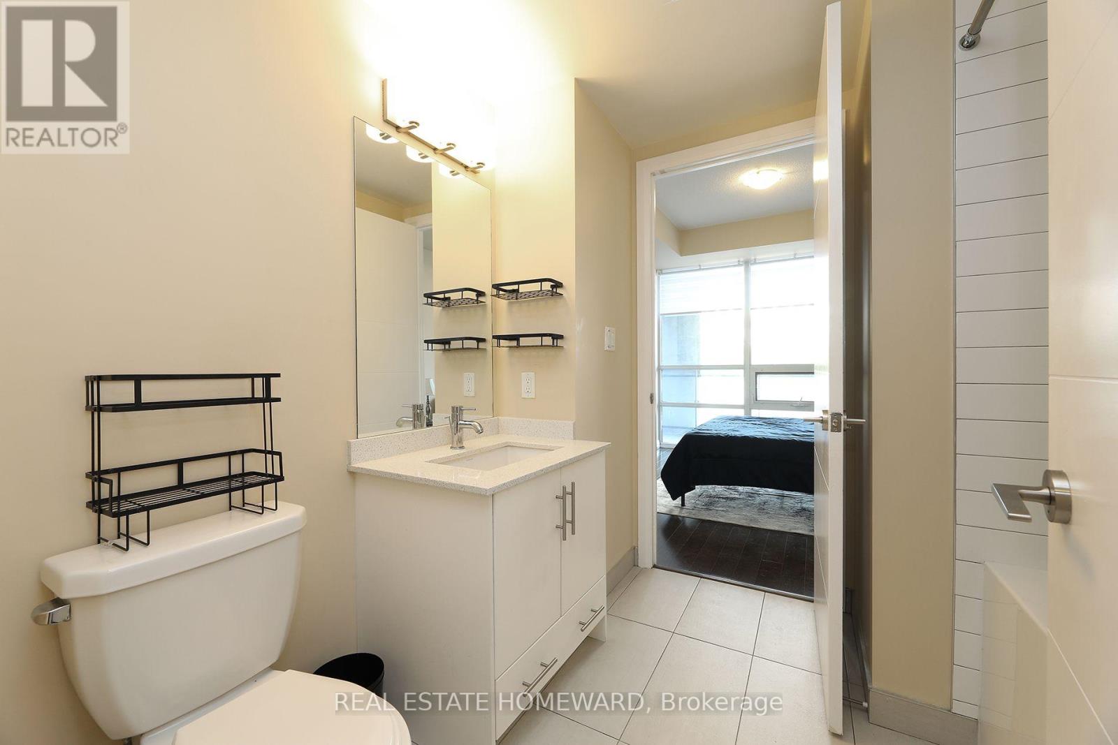 #609 460 ADELAIDE STREET E - Image 13