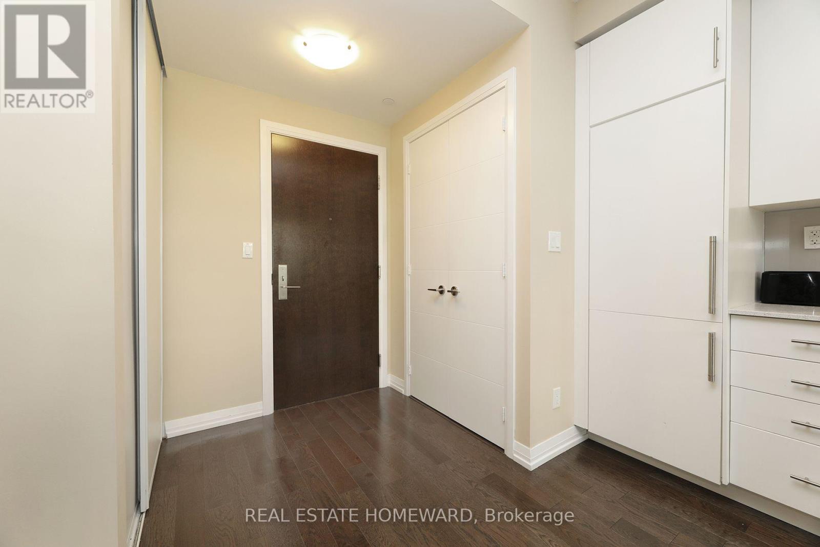 #609 460 ADELAIDE STREET E - 3