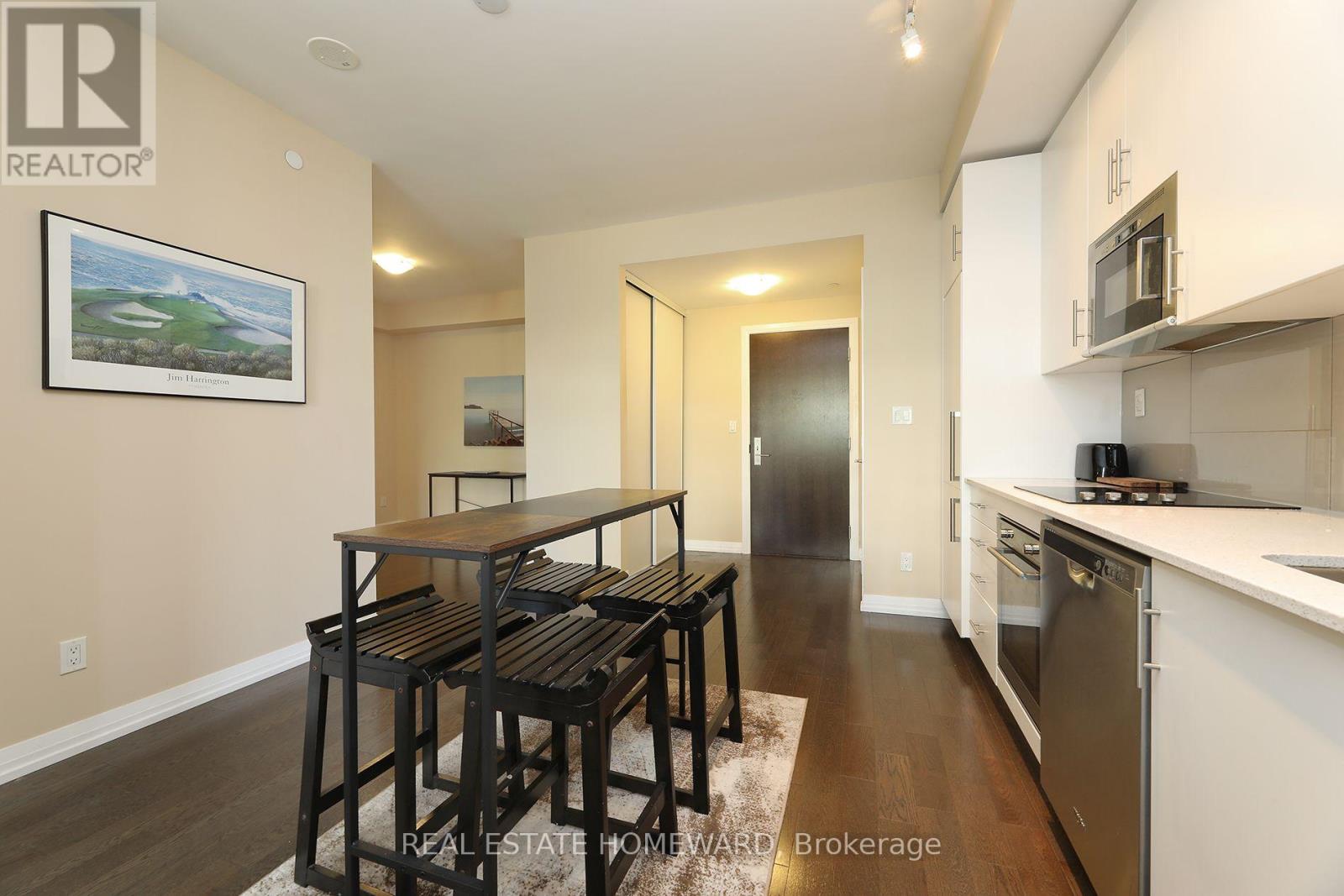 #609 460 ADELAIDE STREET E - 5