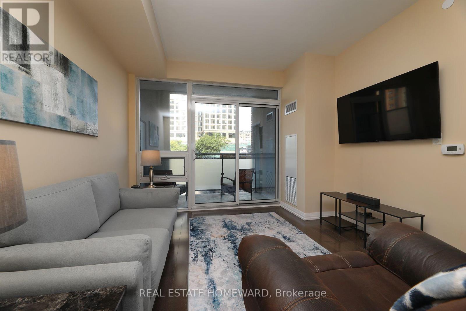 #609 460 ADELAIDE STREET E - 9