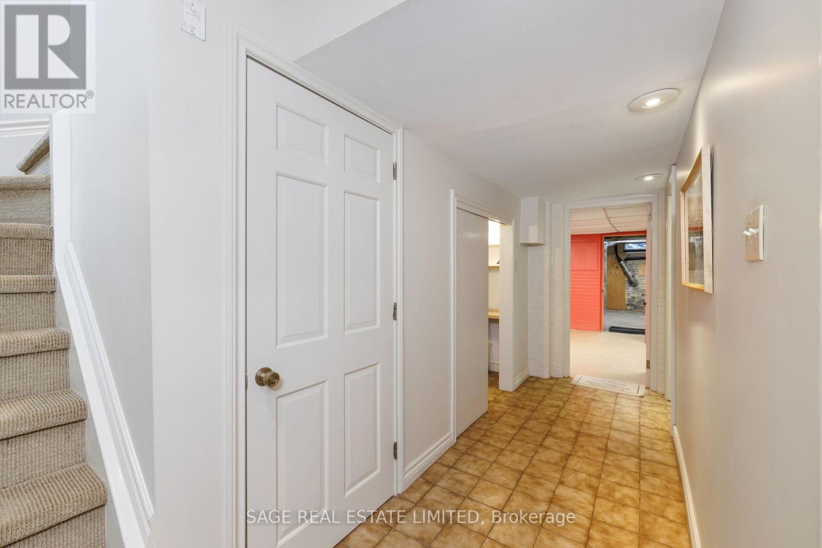 124 BLYTHWOOD ROAD - 46