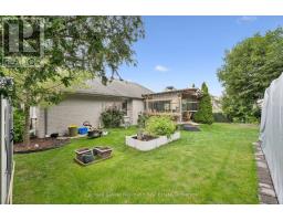 11 Keating Drive, Centre Wellington, ON N0B1S0 Photo 15