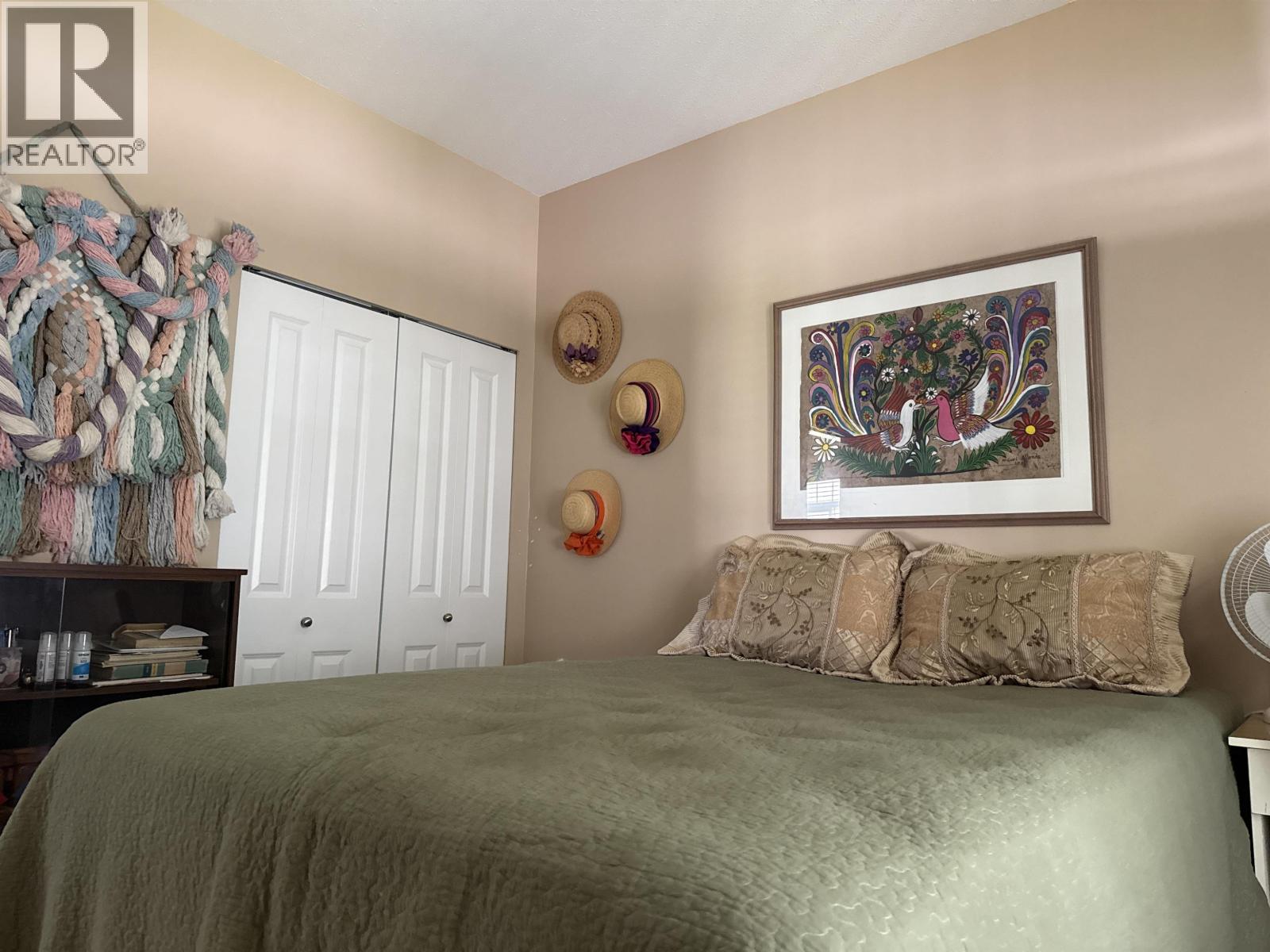 #154 1702 DYKE ROAD - 18