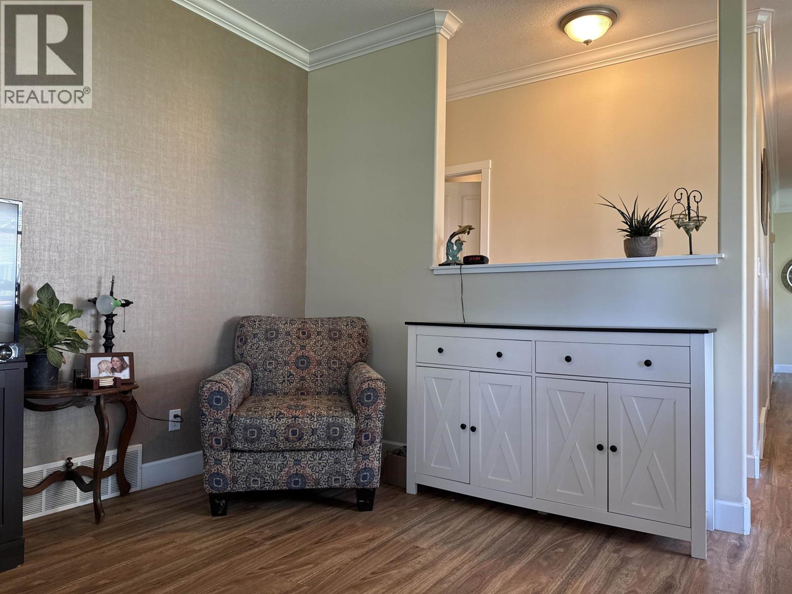 #154 1702 DYKE ROAD - Image 13