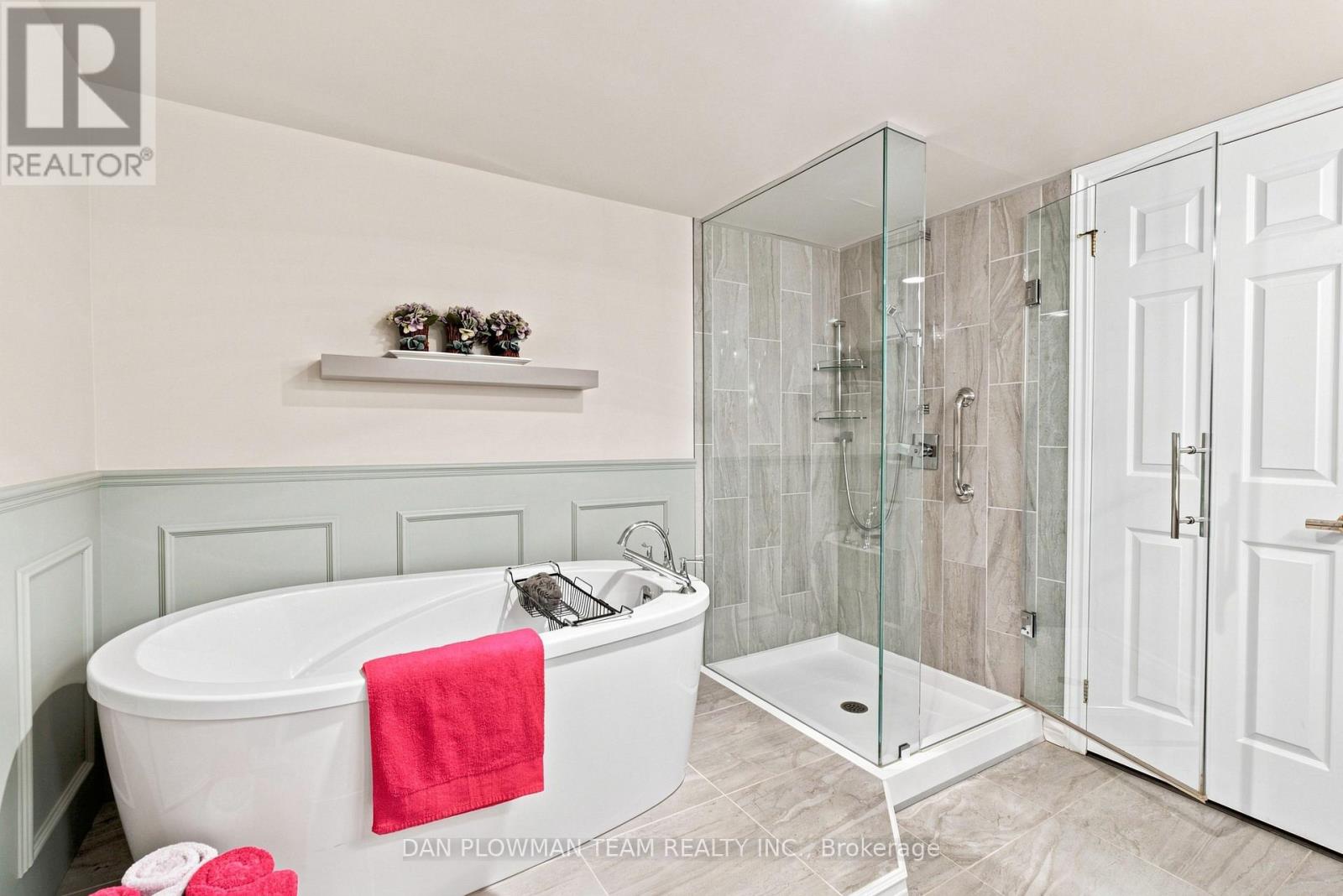 #1003 900 WILSON ROAD N - Image 26
