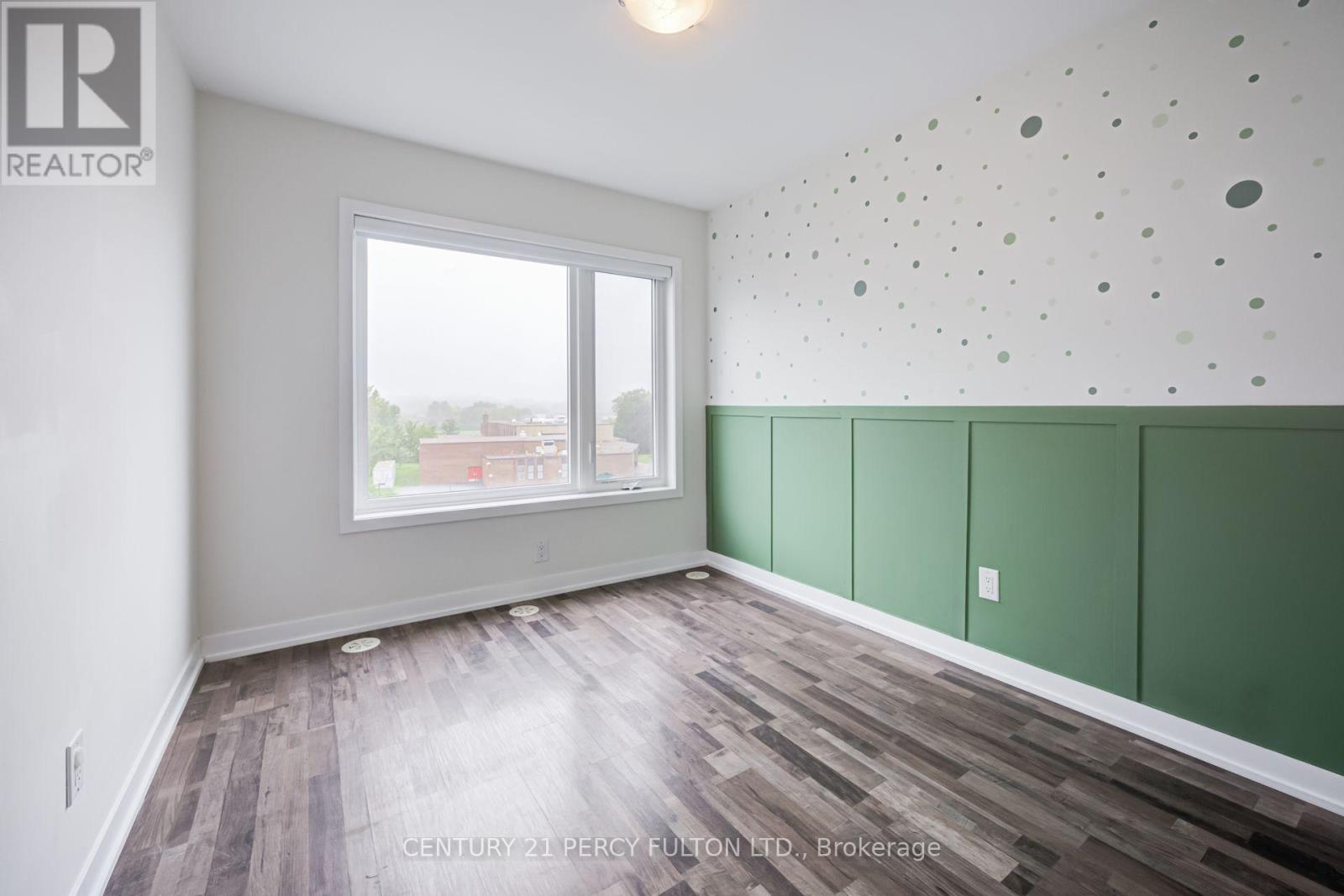 #318 1460 WHITES ROAD - 21