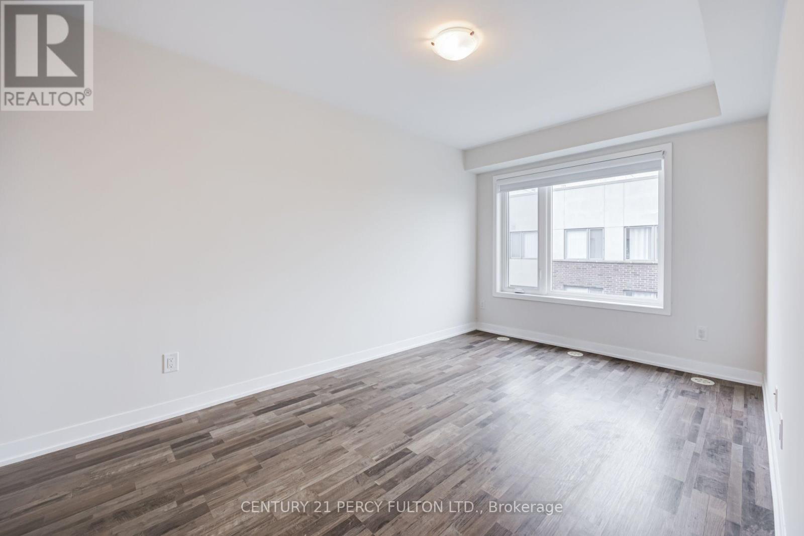 #318 1460 WHITES ROAD - 24