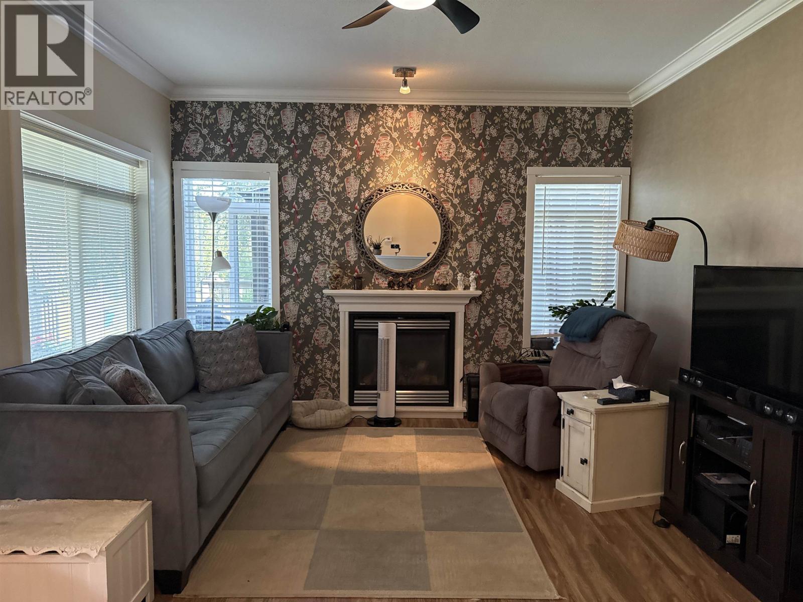 #154 1702 DYKE ROAD - 27