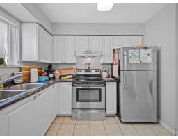 309 13939 Laurel Drive, Surrey, BC V3T1A8 Photo 11