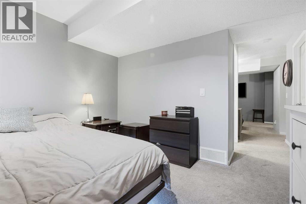 611 Walden Drive SE - 25