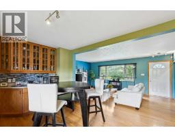 4pc Bathroom - 7304 5 Street Sw, Calgary, AB T2V1B1 Photo 11