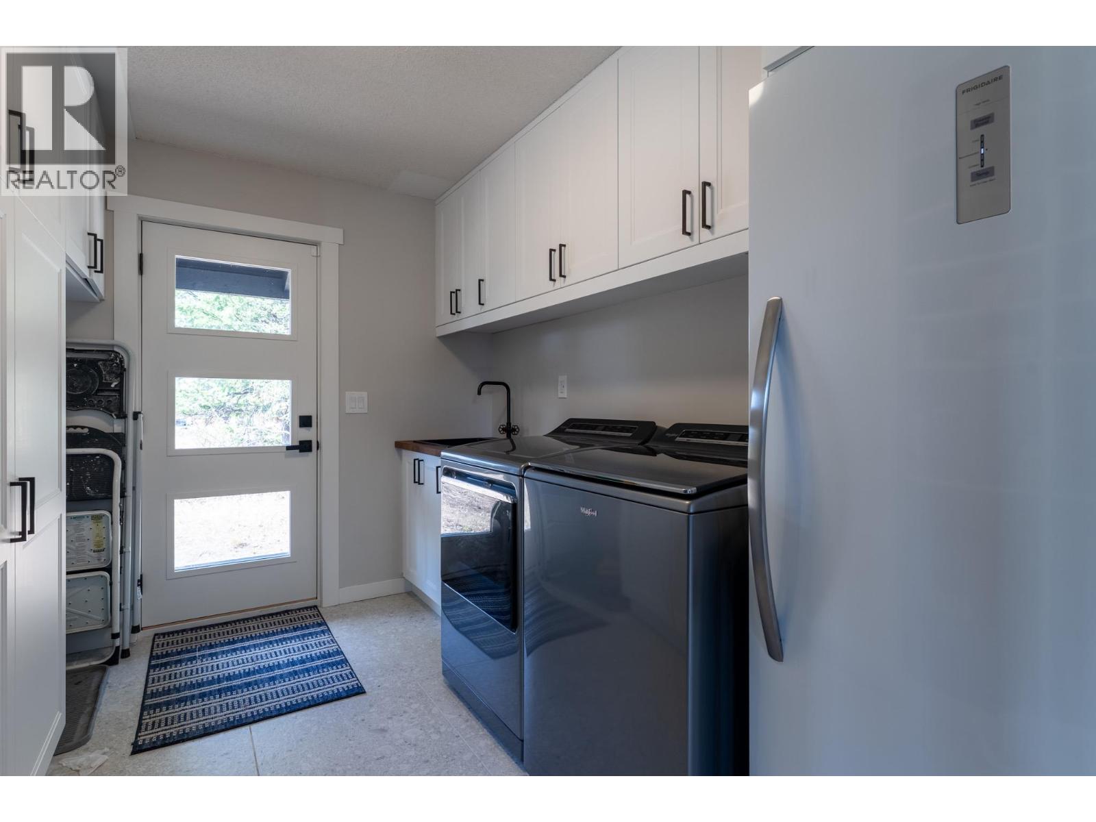 6474 Sierra Drive, Kelowna