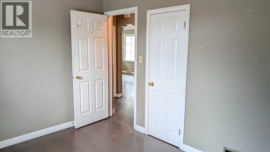 3414 Centre Street NE, Calgary — photo 7
