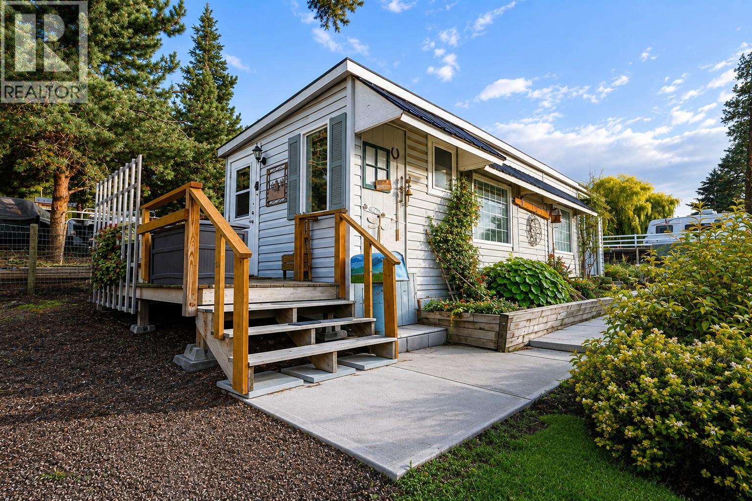 13071 Trewhitt Road E, Lake Country