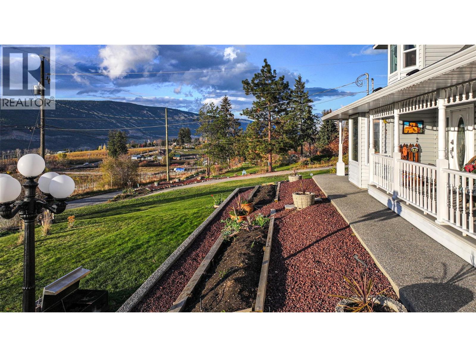 13071 Trewhitt Road E, Lake Country