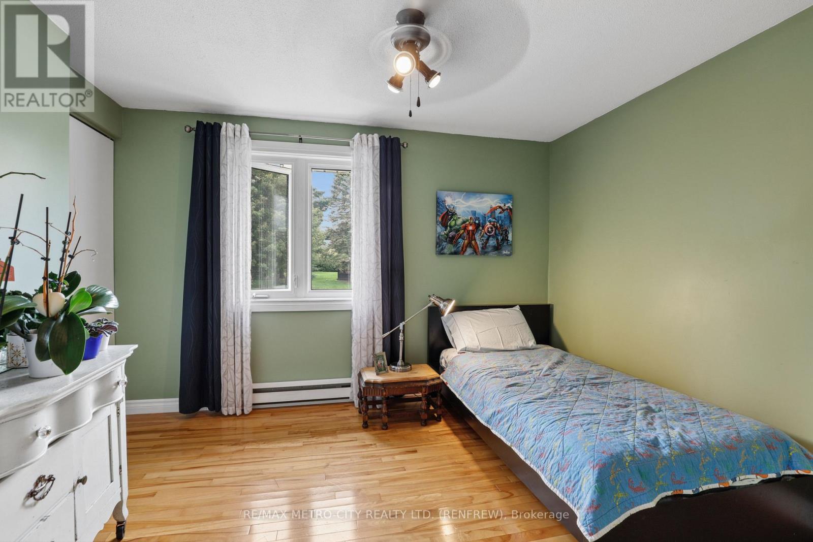 876 HILLSVIEW STREET - 21