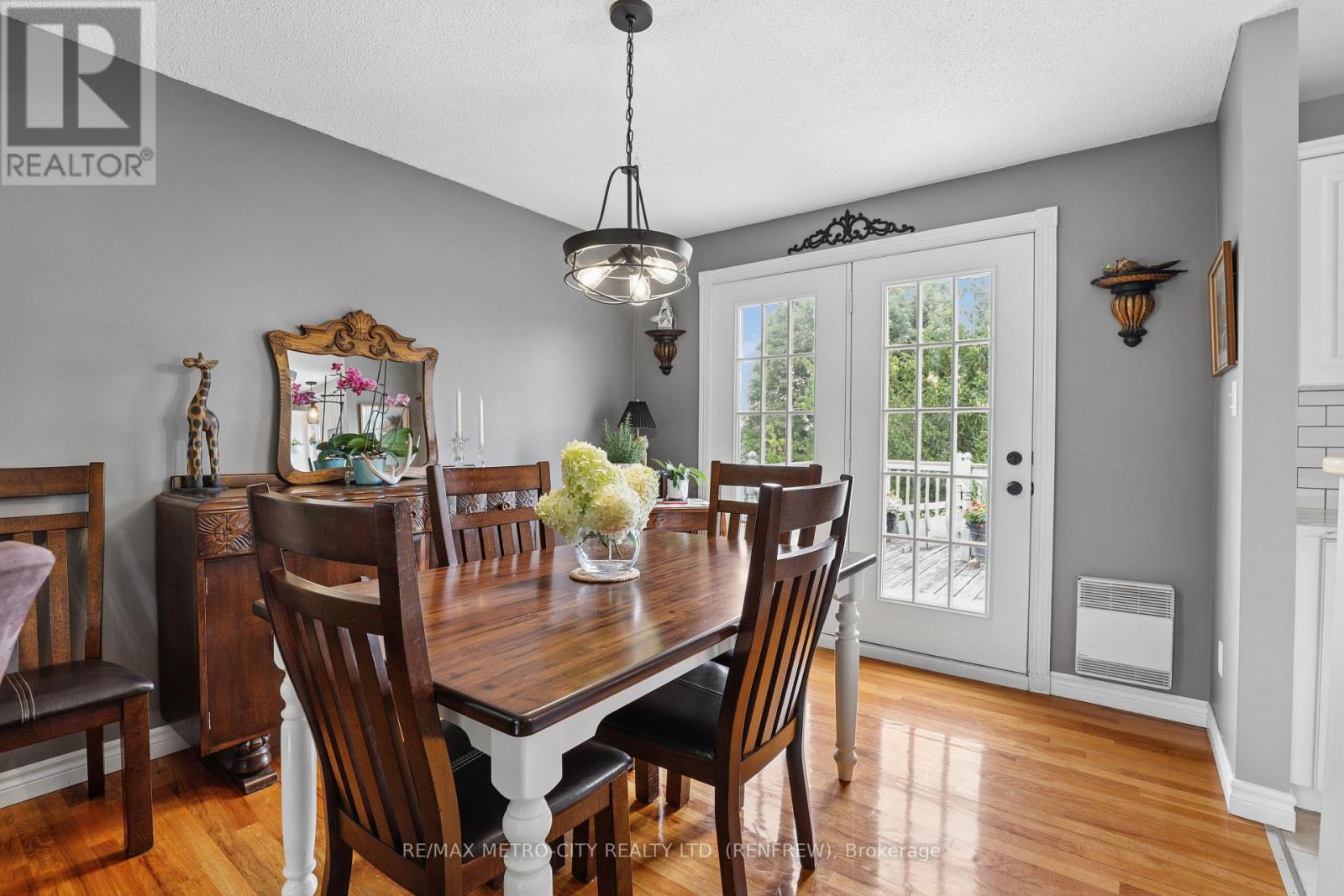 876 HILLSVIEW STREET - 12
