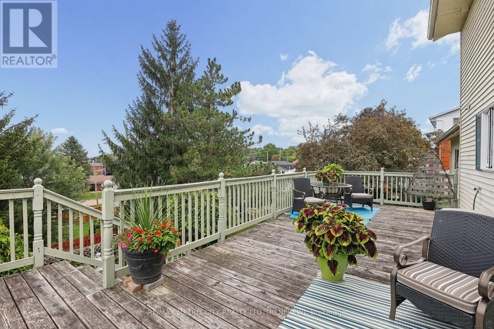 876 HILLSVIEW STREET - 28