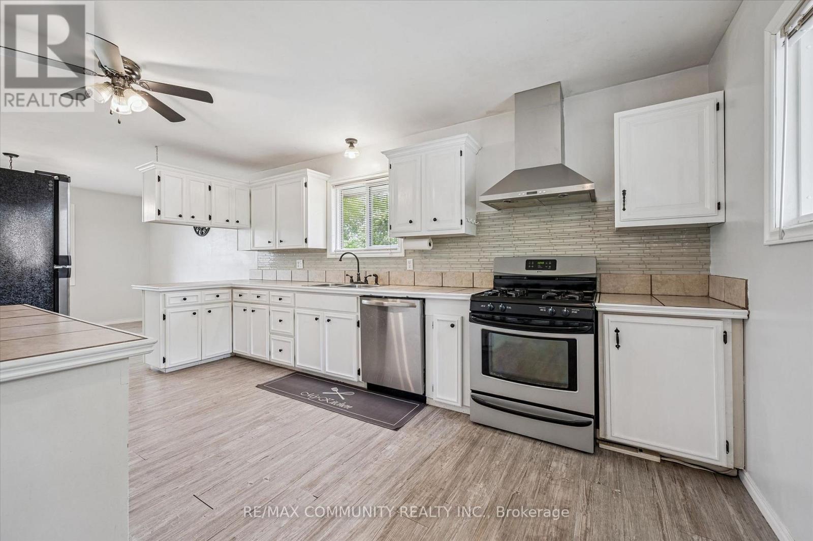 2063 GEORGE STREET - 11