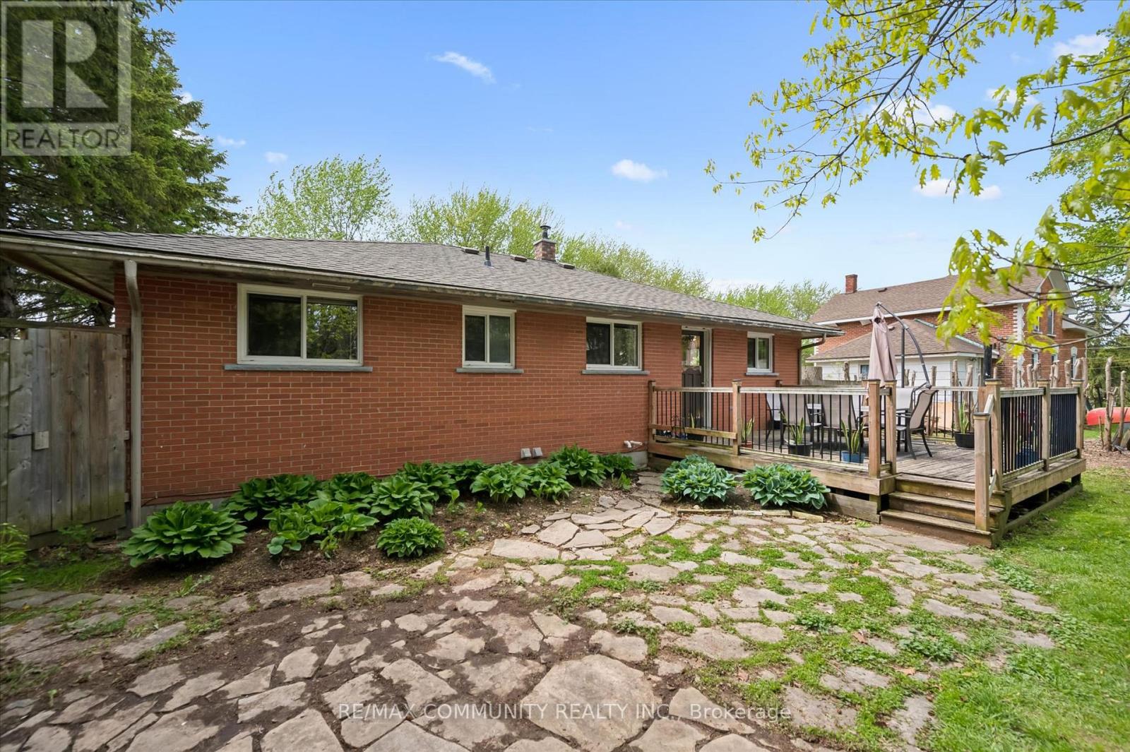 2063 GEORGE STREET - Image 30