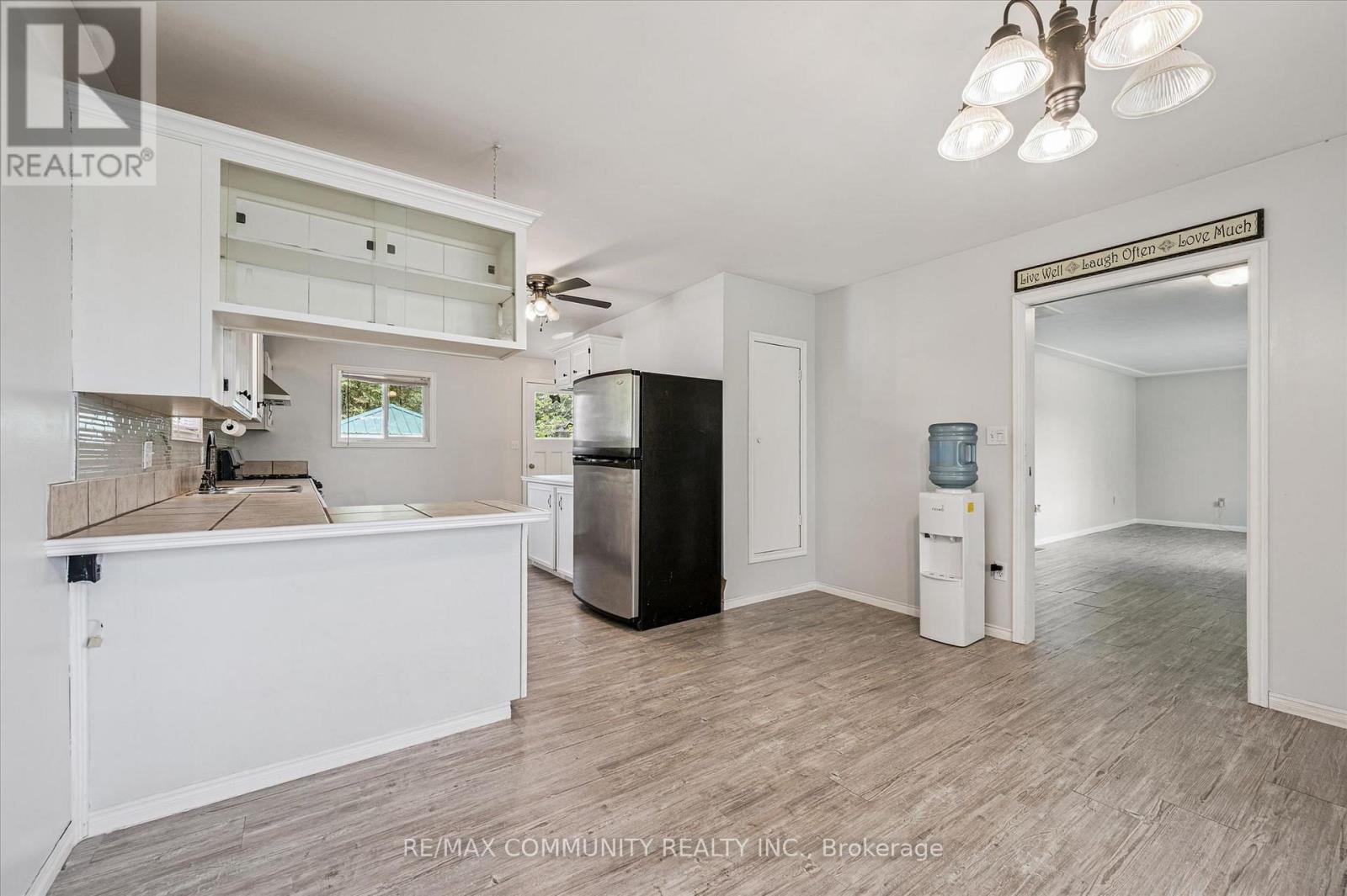 2063 GEORGE STREET - 8