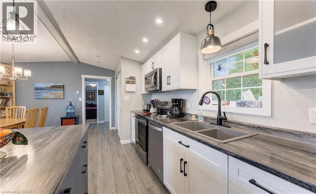 30 GRAND VISTA Crescent - 13