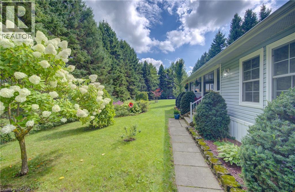 30 GRAND VISTA Crescent - 2