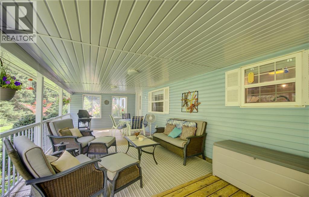 30 GRAND VISTA Crescent - 31
