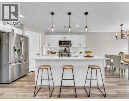 Family room - 19 Somerside Gate Se, Medicine Hat, AB T1B0M1 Photo 9
