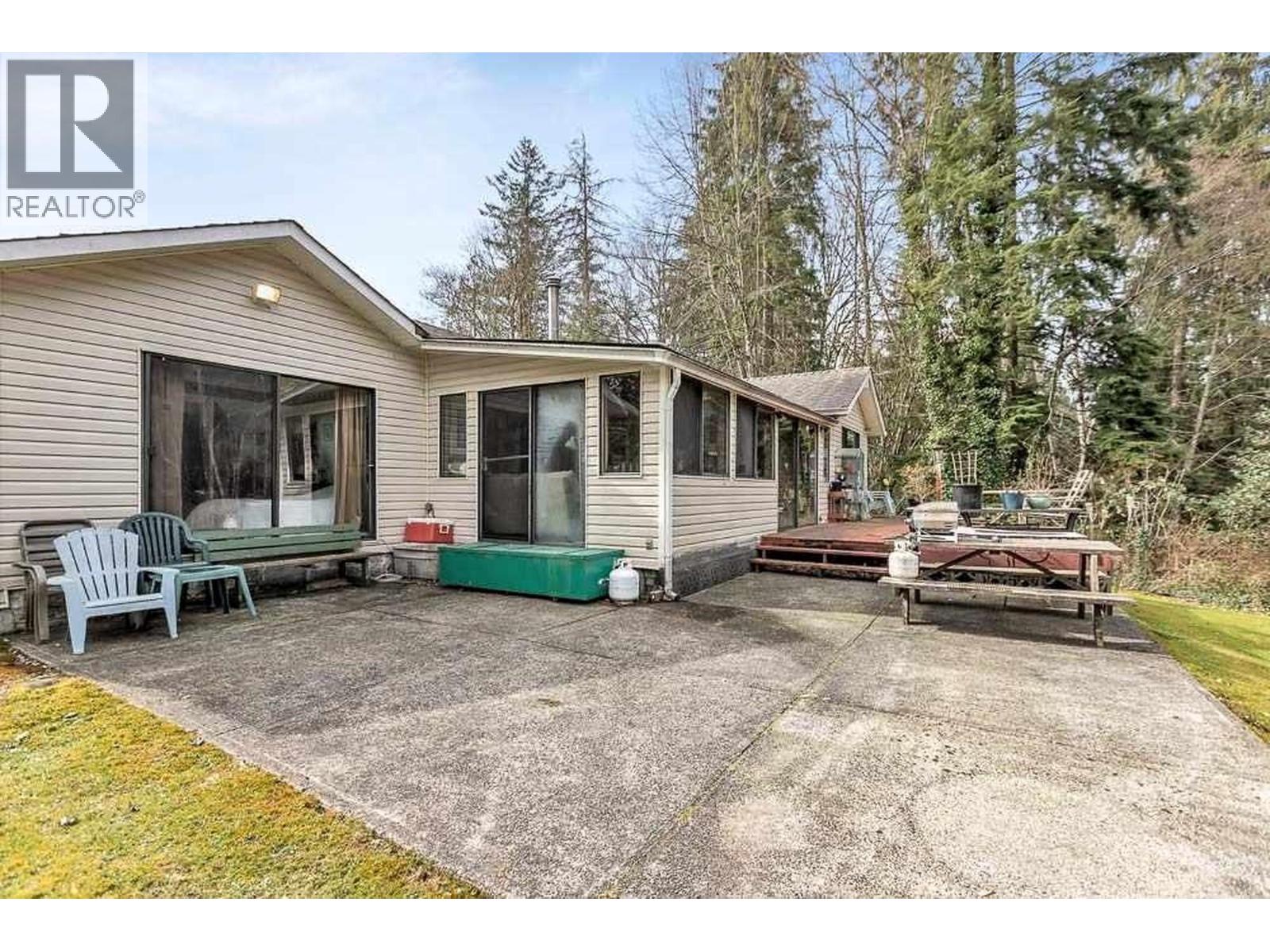 12954 MILL Street, Maple Ridge, British Columbia, V4R2R8, Maple Ridge, British Columbia — photo 5 of 5
