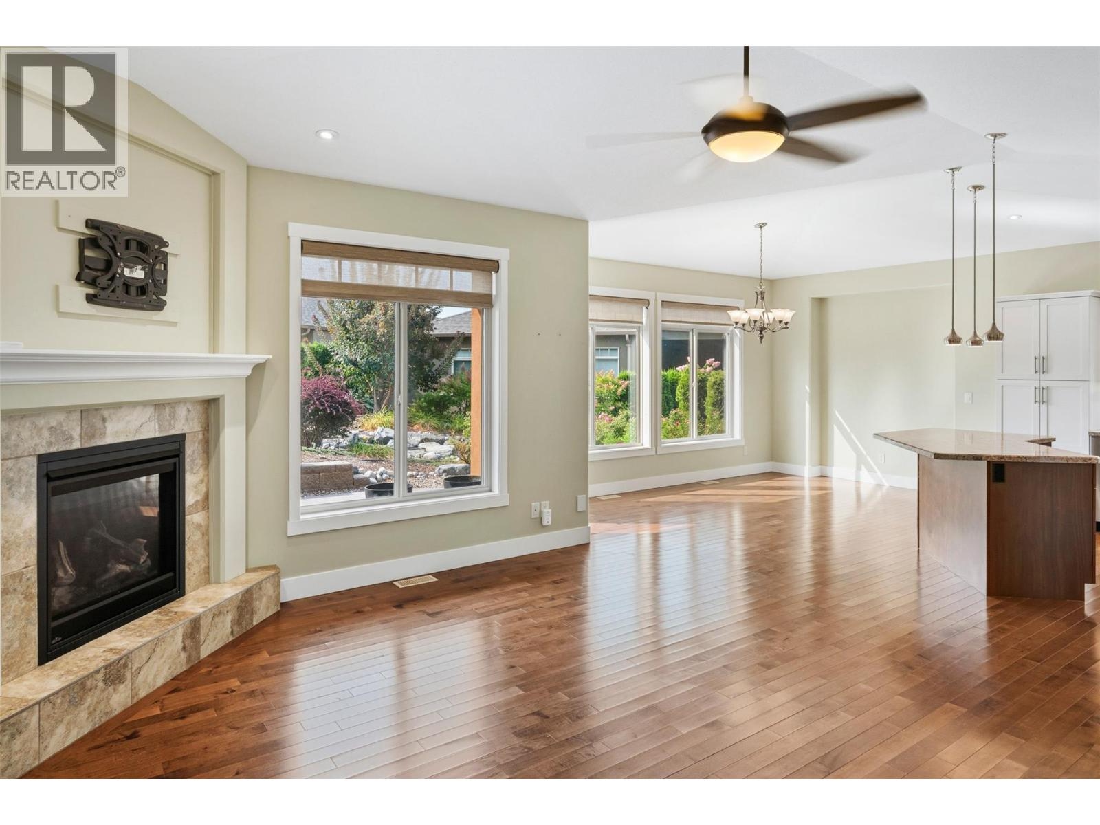 6833 Meadows Drive Unit# 34, Oliver