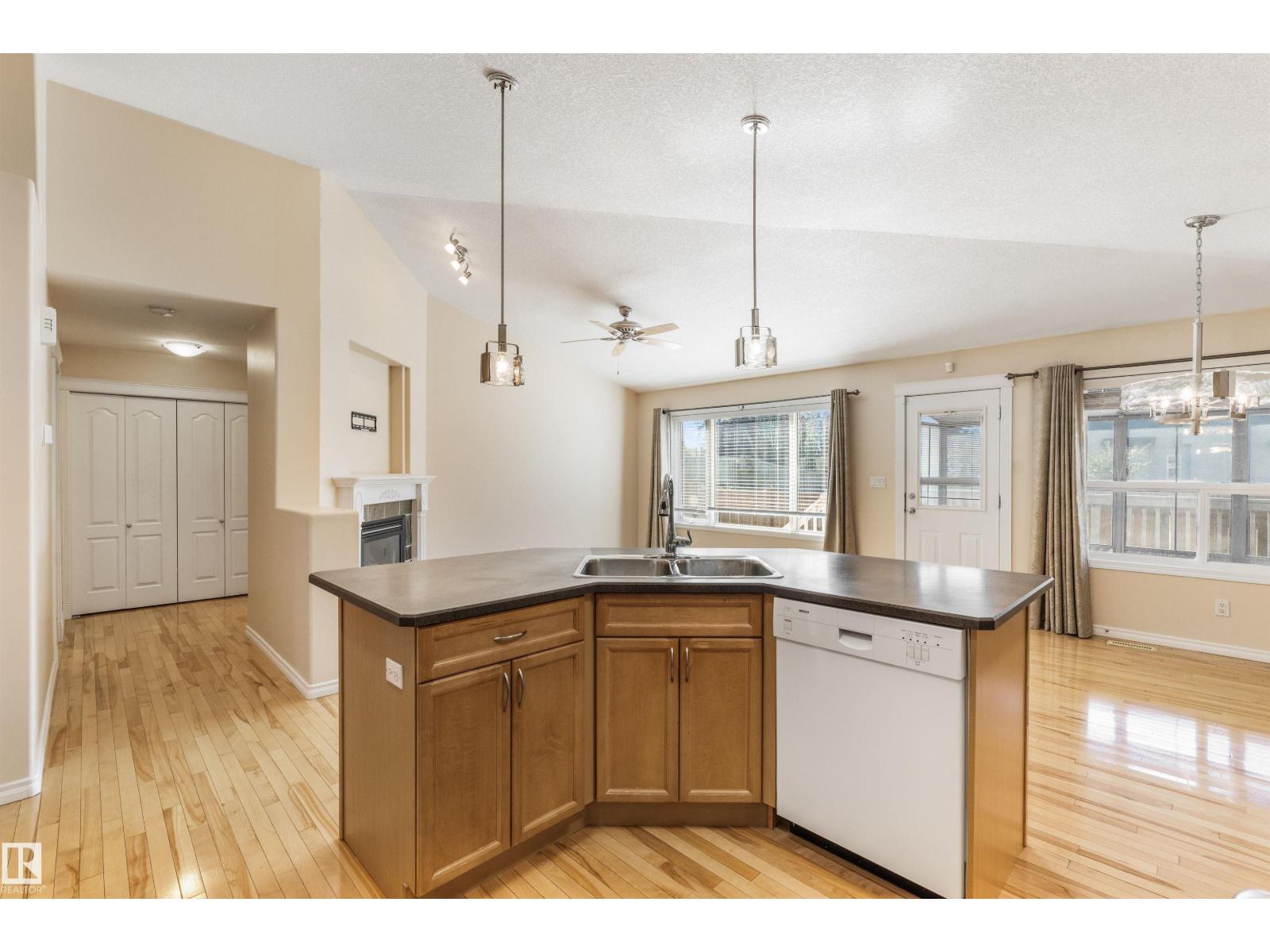 15 HARVARD PL - Image 10