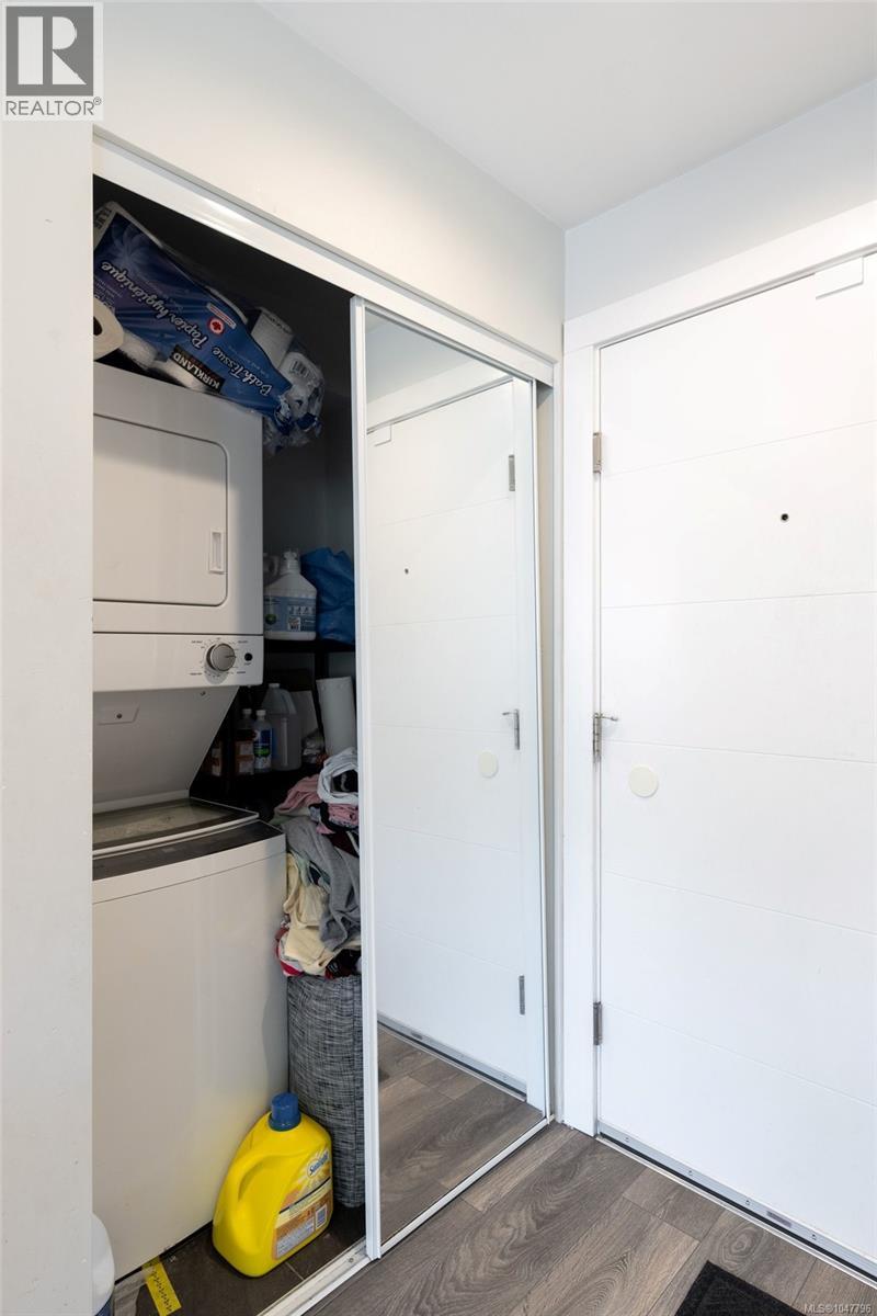 #503 826 Esquimalt Rd - 14