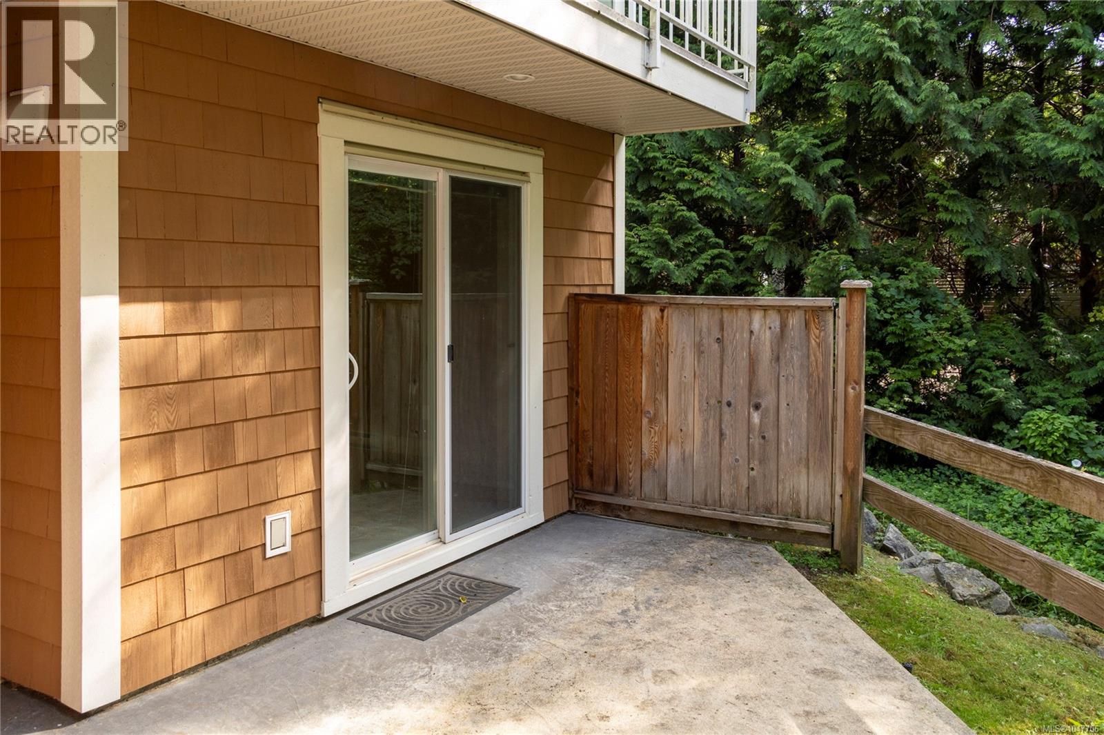 #7 4289 Wilkinson Rd - 16