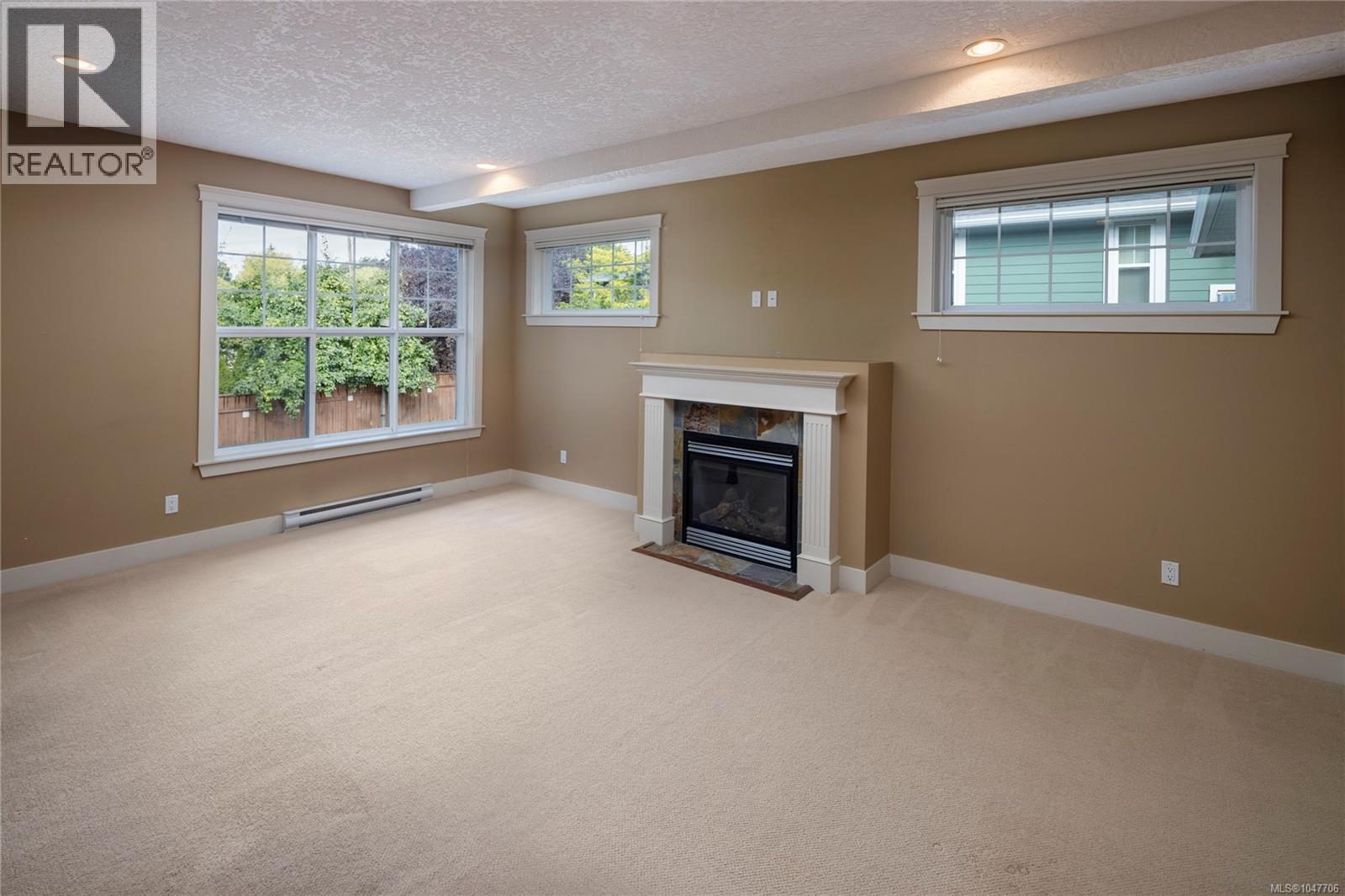 7 4289 Wilkinson Road, Saanich