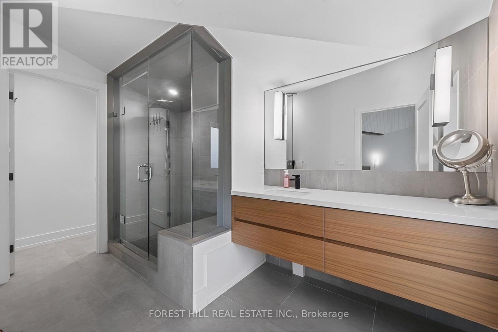 309 WYCHWOOD AVENUE - 25