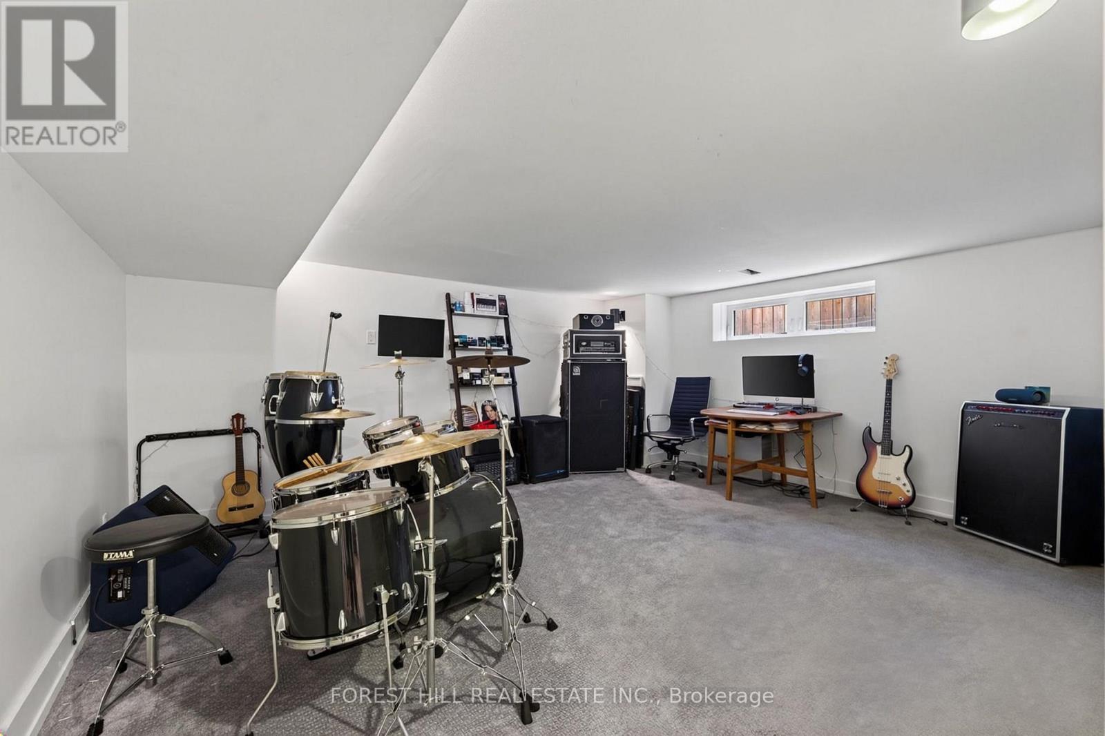 309 WYCHWOOD AVENUE - 35