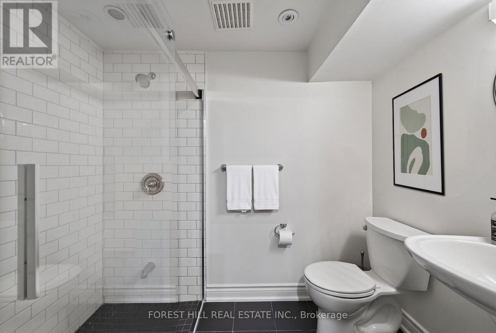 309 WYCHWOOD AVENUE - 36