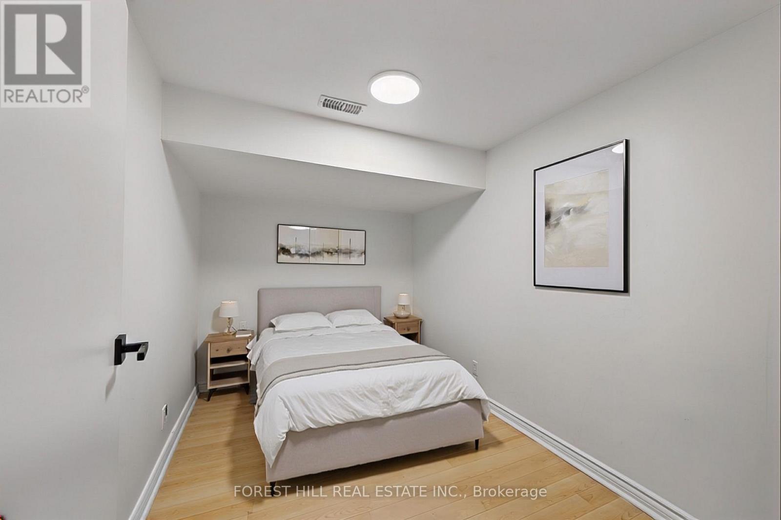 309 WYCHWOOD AVENUE - 34