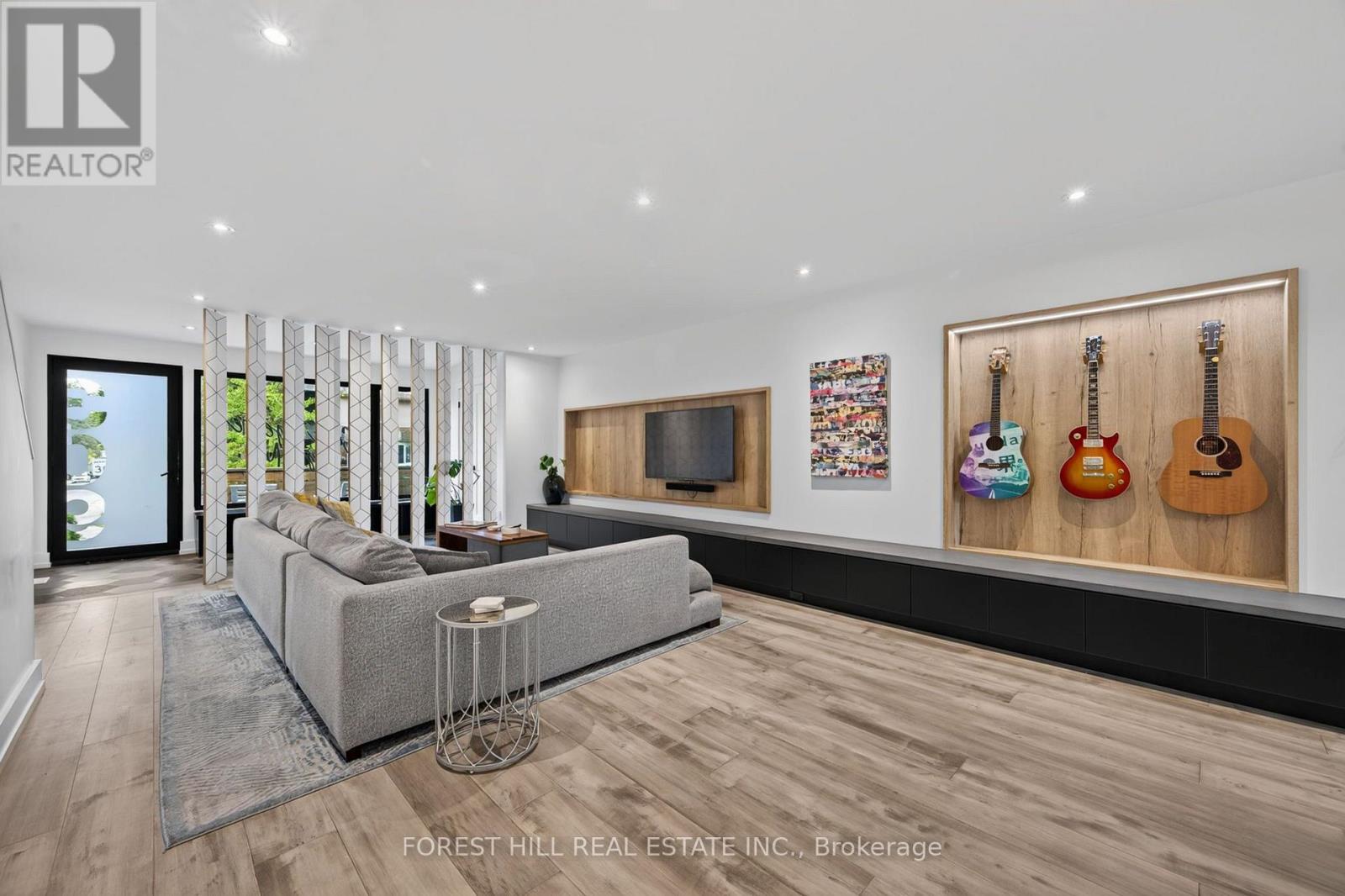 309 WYCHWOOD AVENUE - 7