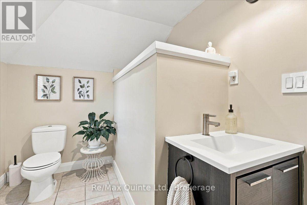 225 BLEECKER AVENUE - 21