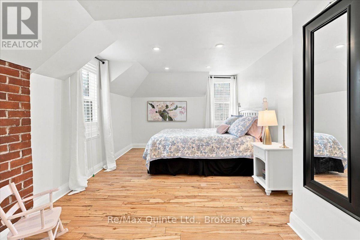 225 BLEECKER AVENUE - 24